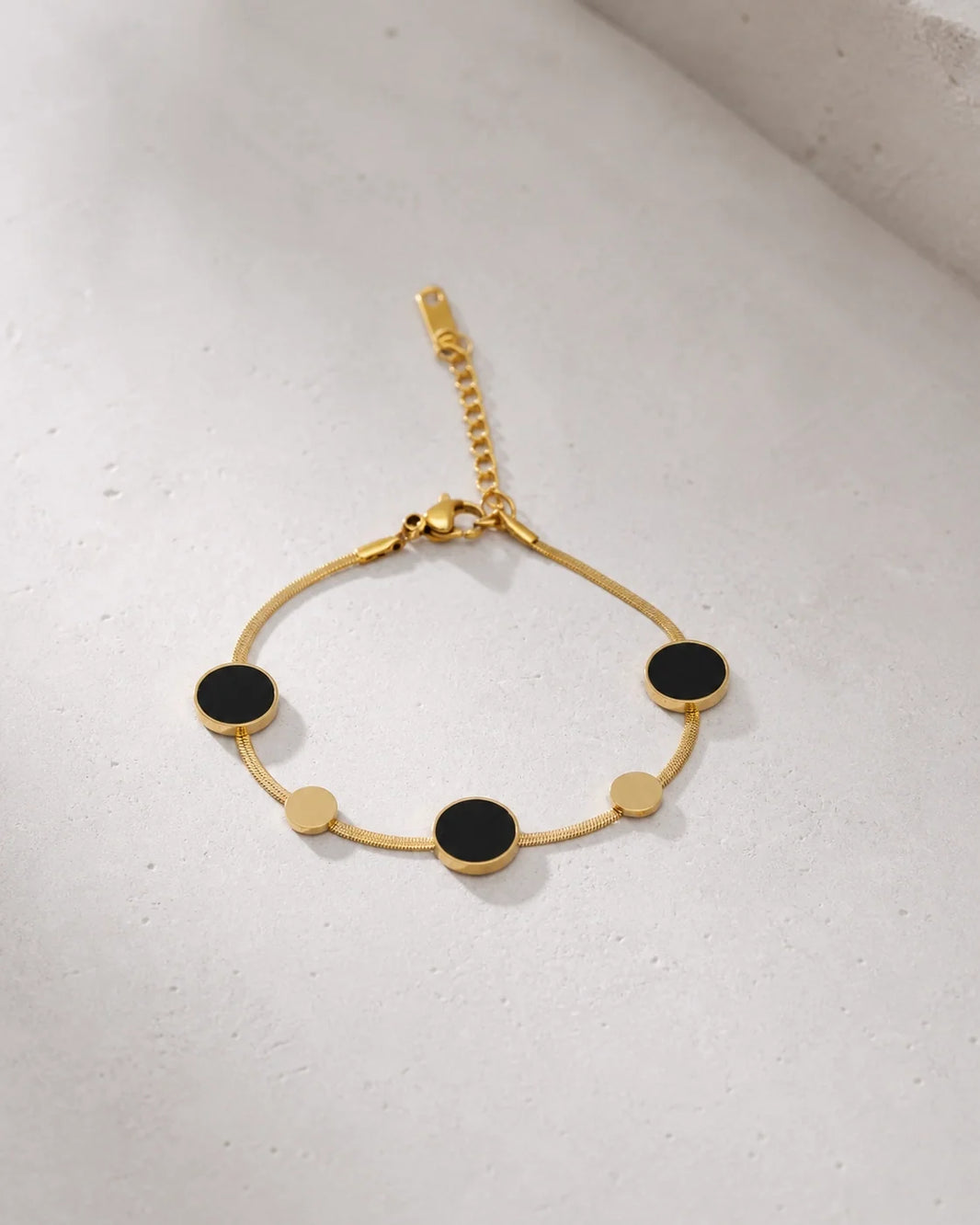 Black gold round Bracelet - Gold Black — product image