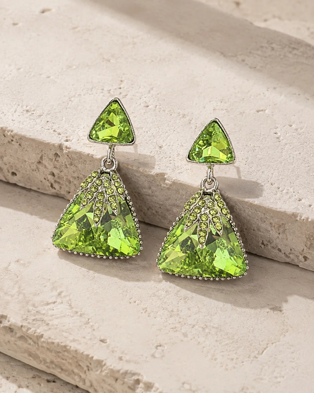 Earring with Studs - Hanging - Green — product image