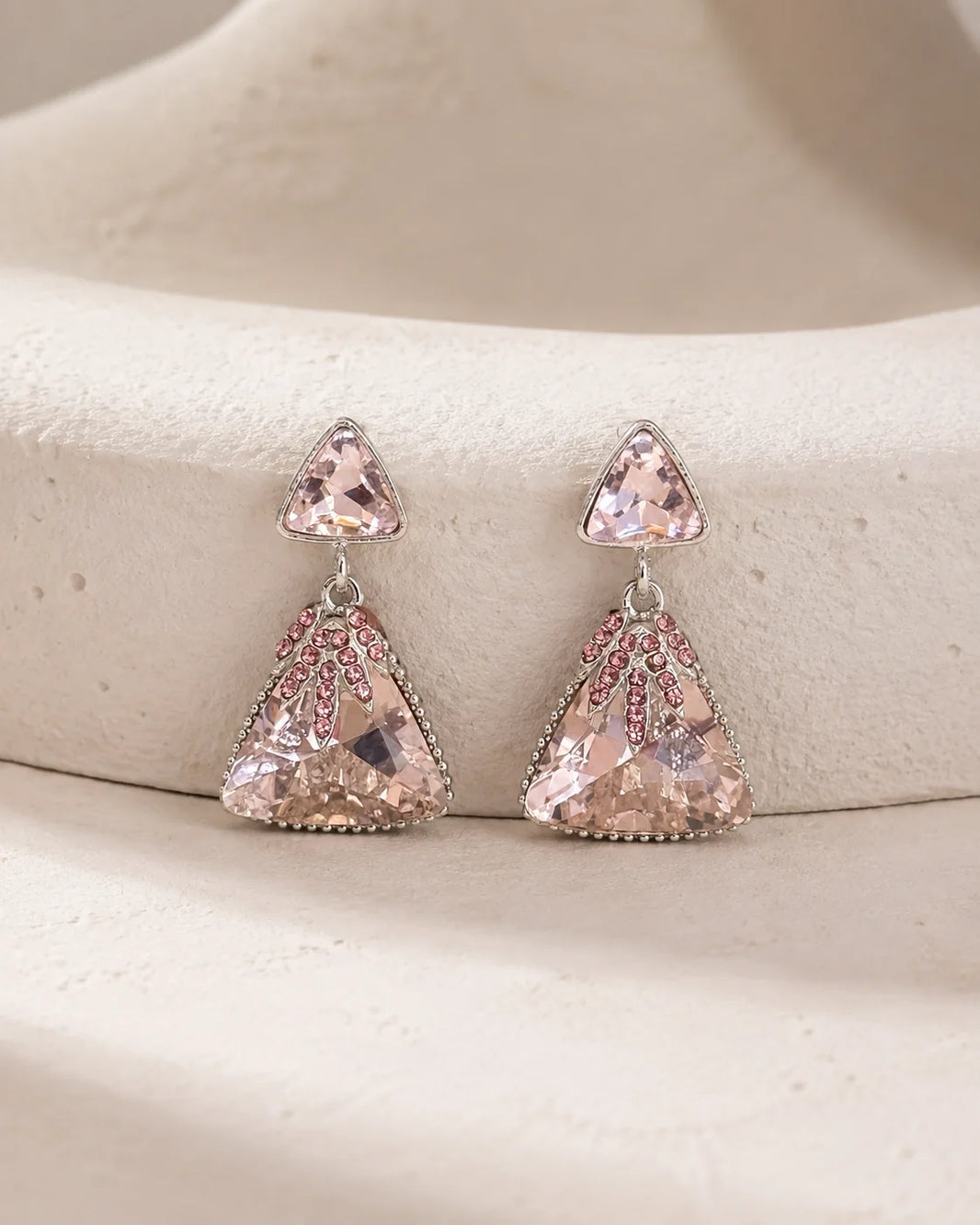 Earring with Studs - Hanging - Pink — product image
